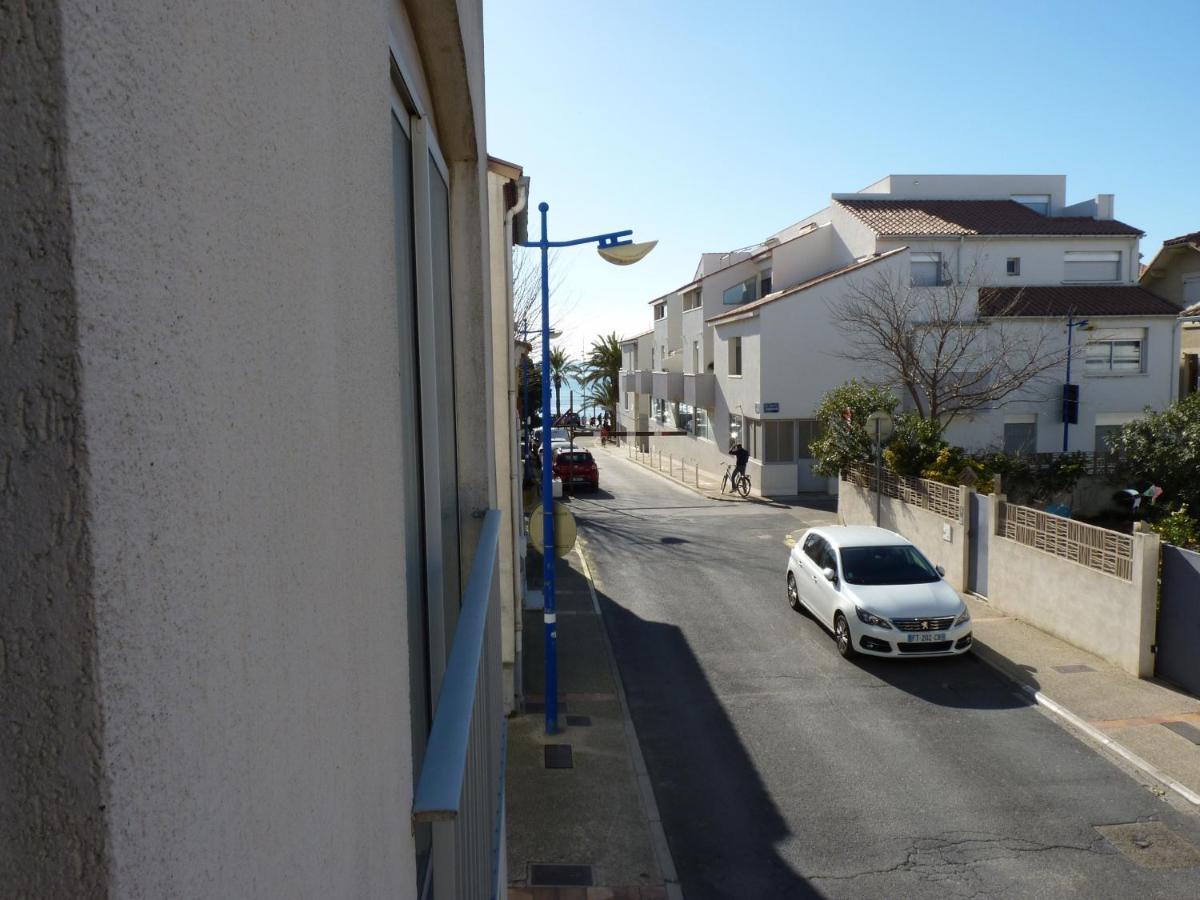 Sol-y-days Vidourle: Riverside Comfort With Parking Near Boucanet Apartment Le Grau-du-Roi