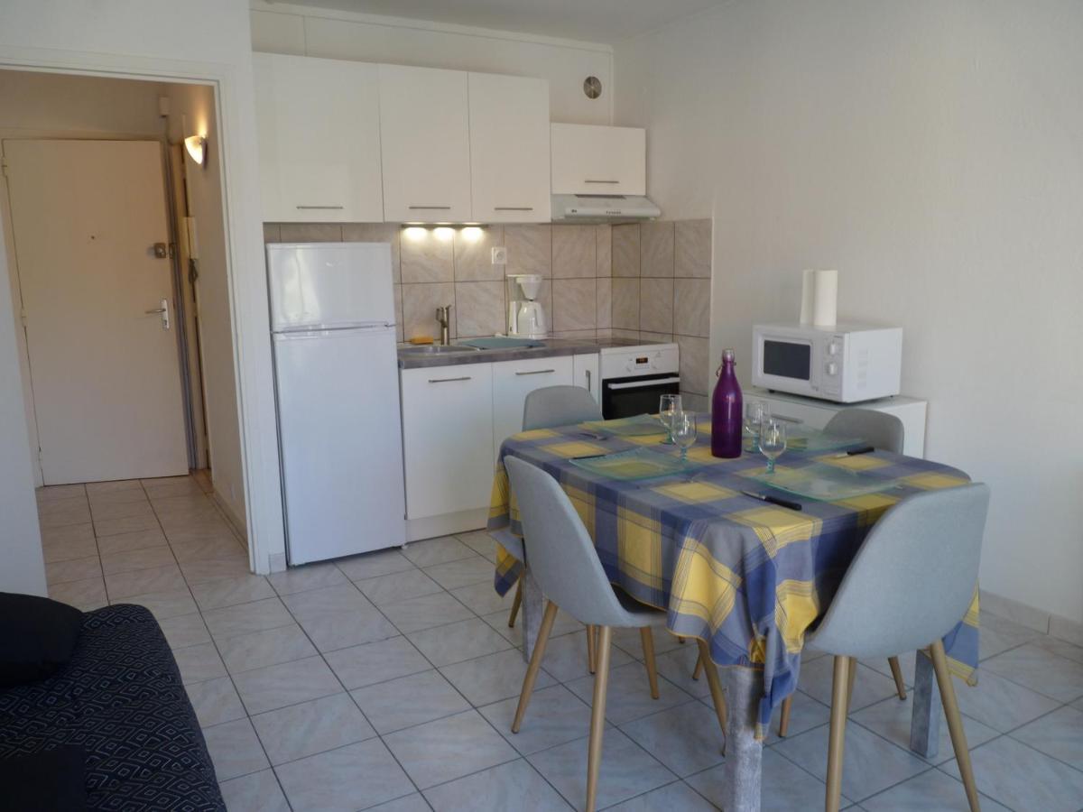 Sol-y-days Vidourle: Riverside Comfort With Parking Near Boucanet *