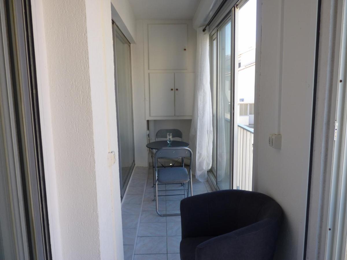 Apartment Sol-y-days Vidourle: Riverside Comfort With Parking Near Boucanet