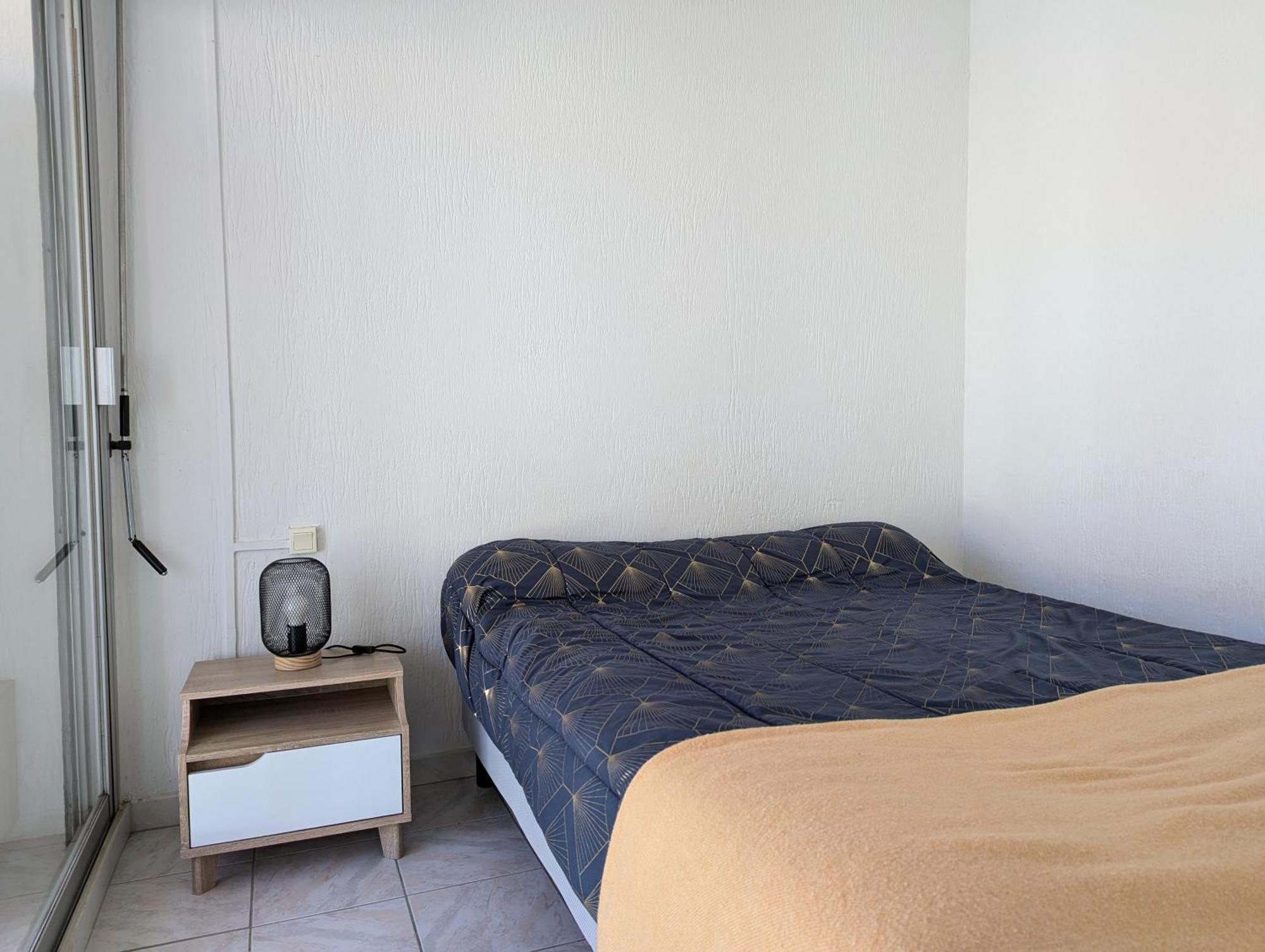 Apartment Sol-y-days Vidourle: Riverside Comfort With Parking Near Boucanet