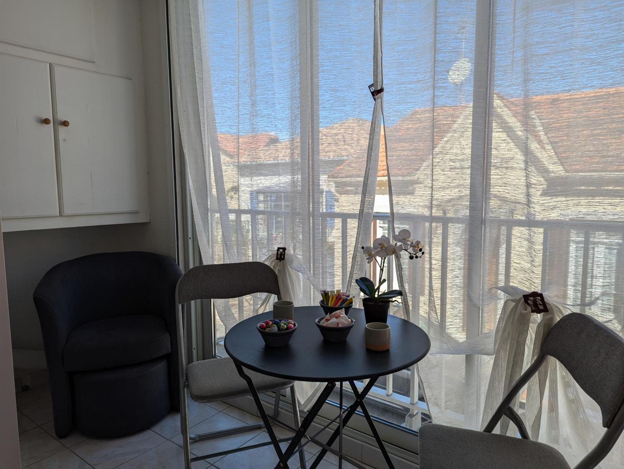 Sol-y-days Vidourle: Riverside Comfort With Parking Near Boucanet Apartment *
